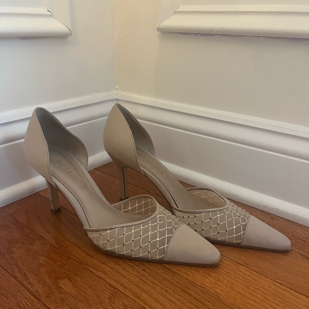 Lace nude heels